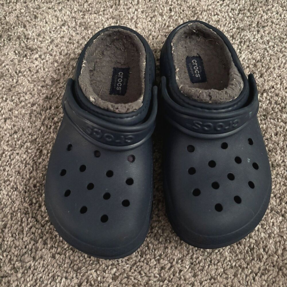 Crocs Dual Comfort Navy Blue Fleece Lined Classic Clogs Slip On Size J1 Shoes